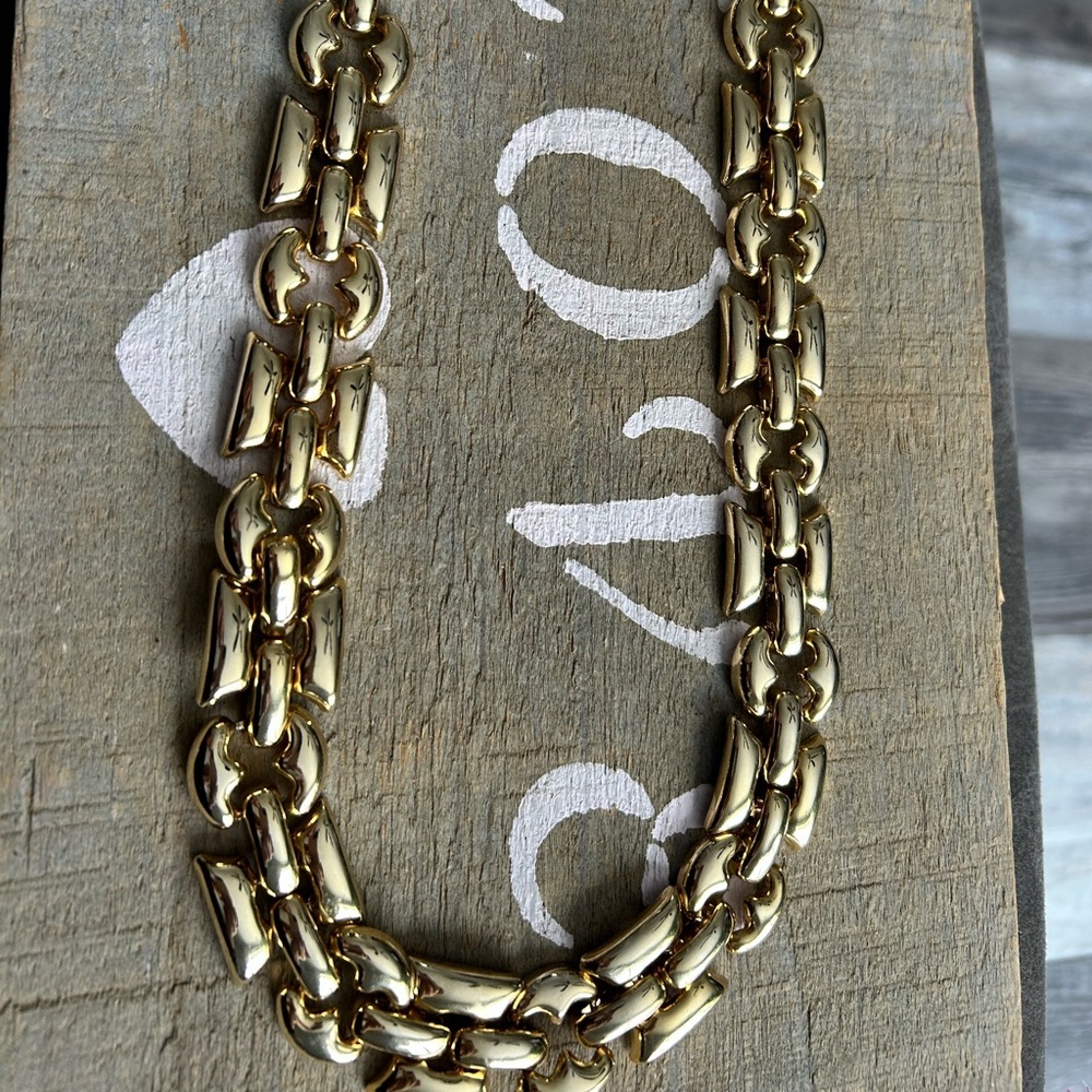 4/$100 vintage 1980 Elegant Gold Chain Necklace 24 inch